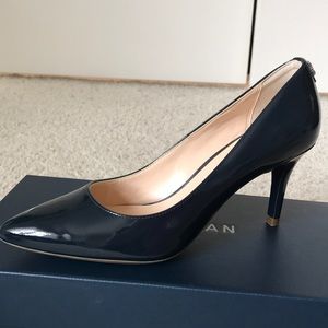 Navy Patent-Leather Pumps!